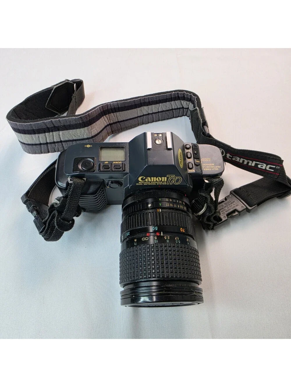 Canon T-70 35mm SLR Film Camera Lot 277T Speedlite Tokina Zoom 28-70MM Lens